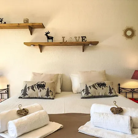 Chamois Az10 By Interhome